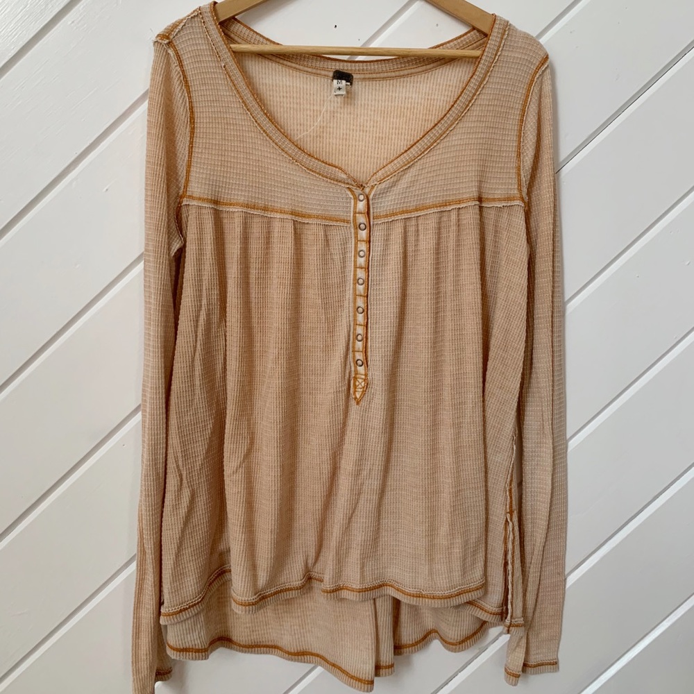 FREE PEOPLE scoop neck flowy Henley, peach, M